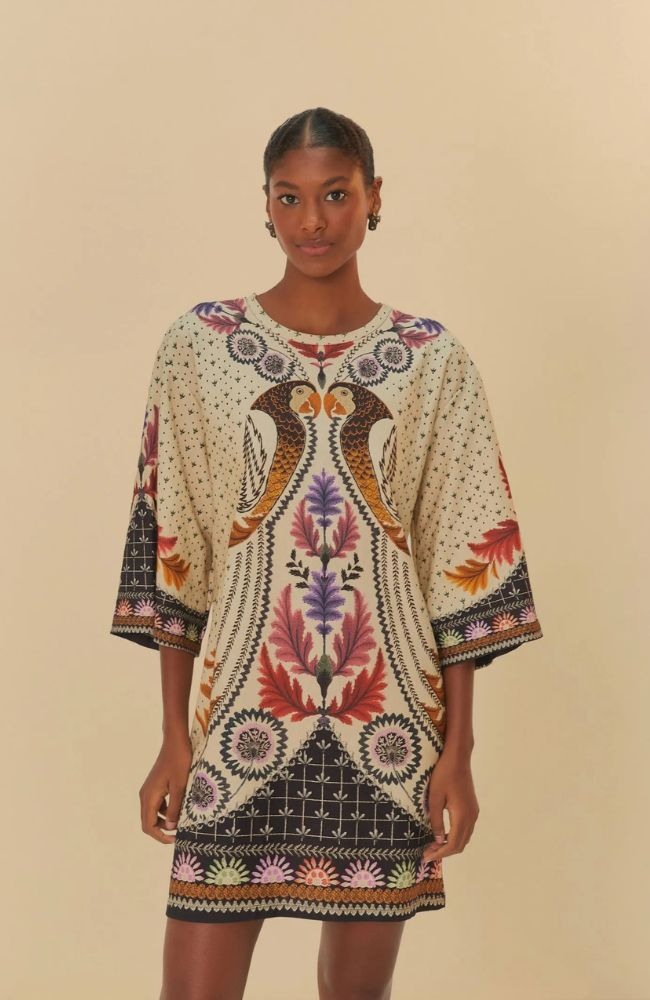 Vestido T-Shirt Estampado Tapete De Arara